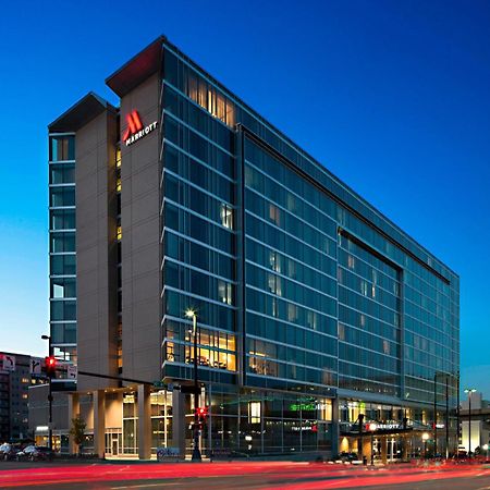 Omaha Marriott Downtown At The Capitol District Exterior foto