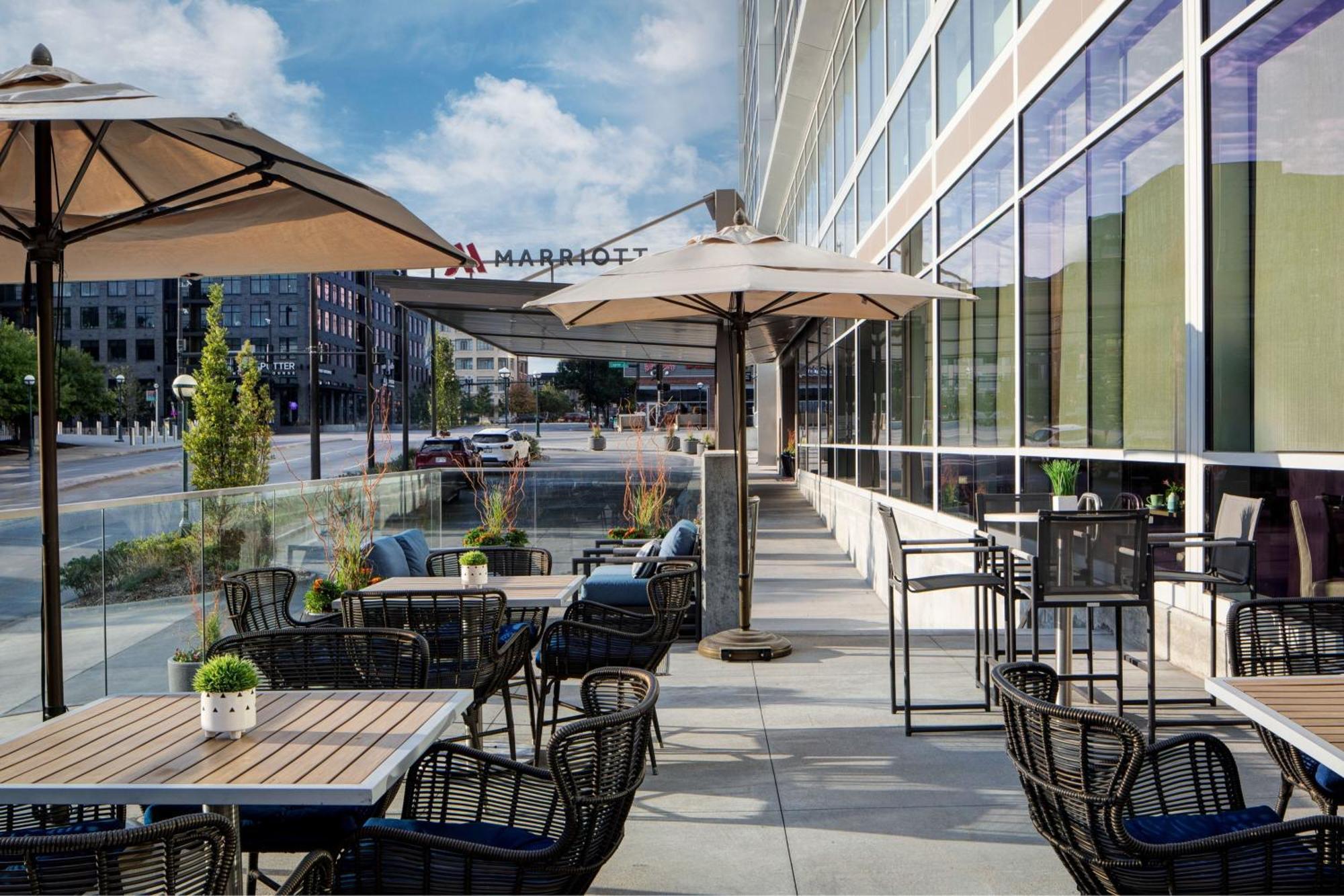 Omaha Marriott Downtown At The Capitol District Exterior foto