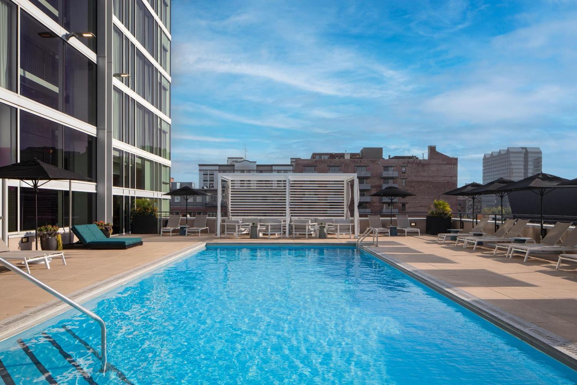 Omaha Marriott Downtown At The Capitol District Exterior foto