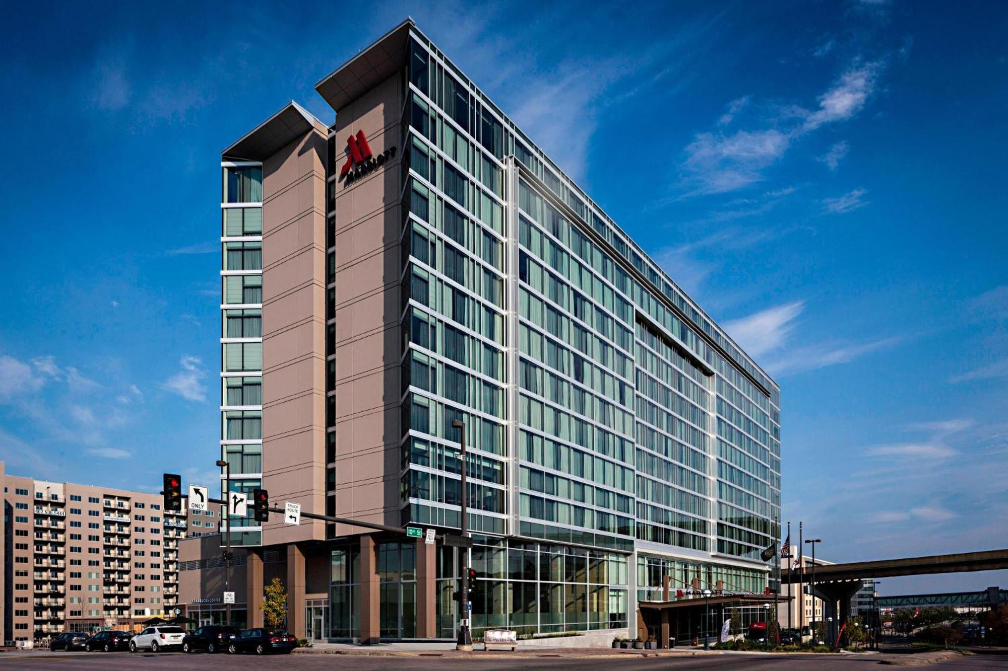 Omaha Marriott Downtown At The Capitol District Exterior foto